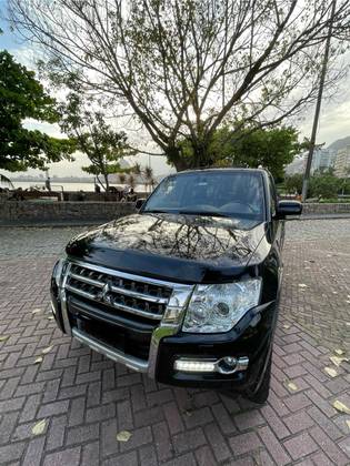 MITSUBISHI PAJERO FULL 3.2 HPE 4X4 16V TURBO INTERCOOLER DIESEL 2P AUTOMÁTICO MITSUBISHI PAJERO FULL 3.2 HPE 4X4 16V TURBO INTERCOOLER DIESEL 2P AUTOMÁTICO